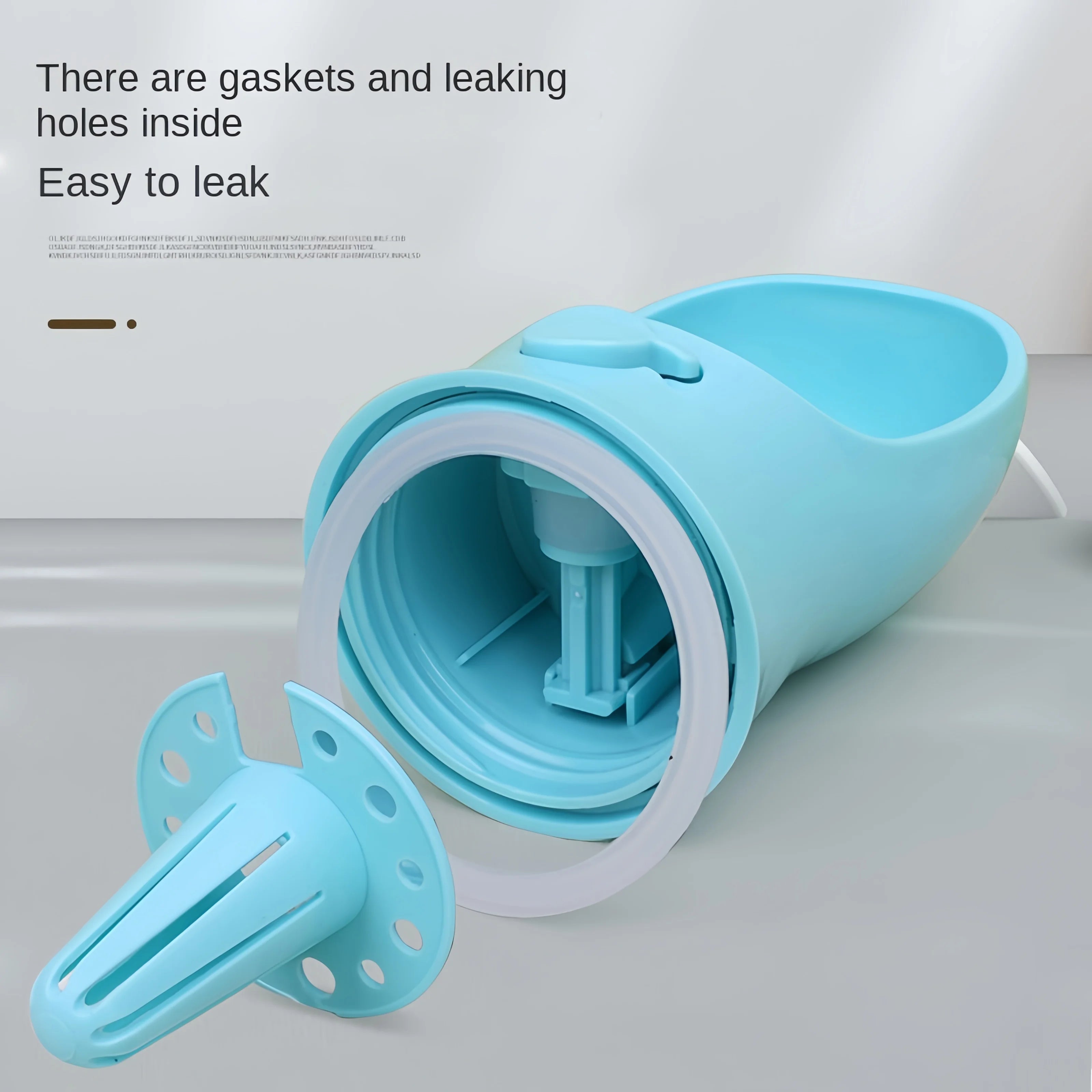 WagWater™ — 2-in-1 Portable Water & Food Bottle