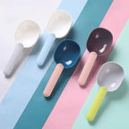 Clip-On Pet Food Scoop