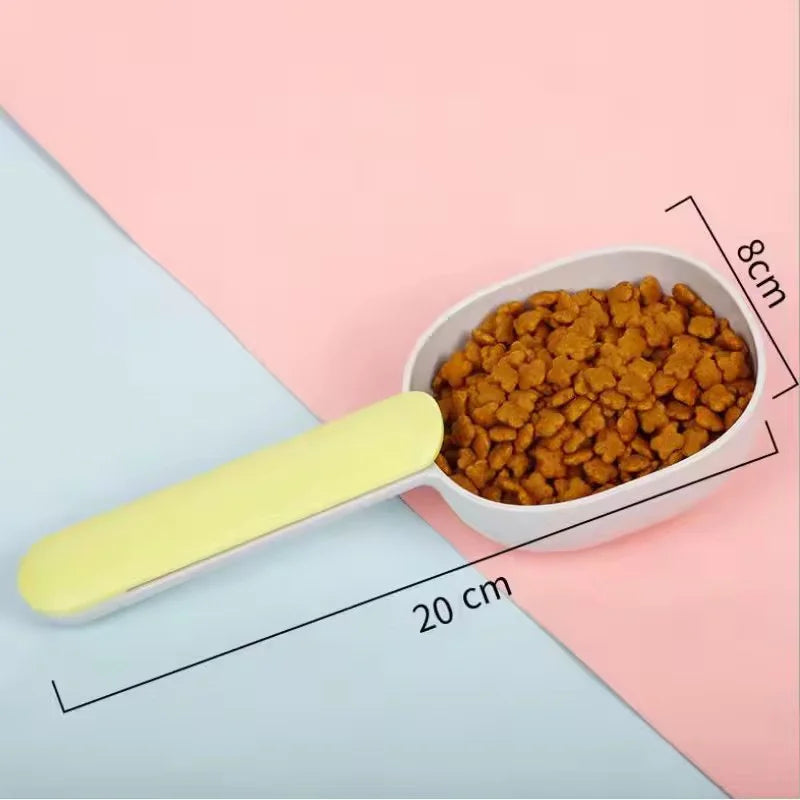 Clip-On Pet Food Scoop