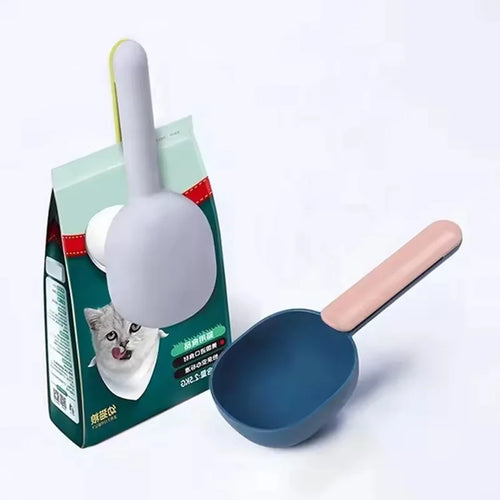 Clip-On Pet Food Scoop